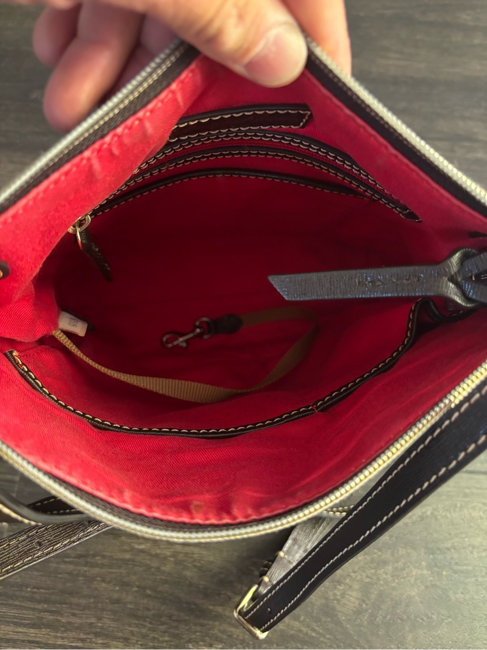Dooney & Bourke Crossbody Bag Purse Grey Red - Picture 5 of 7